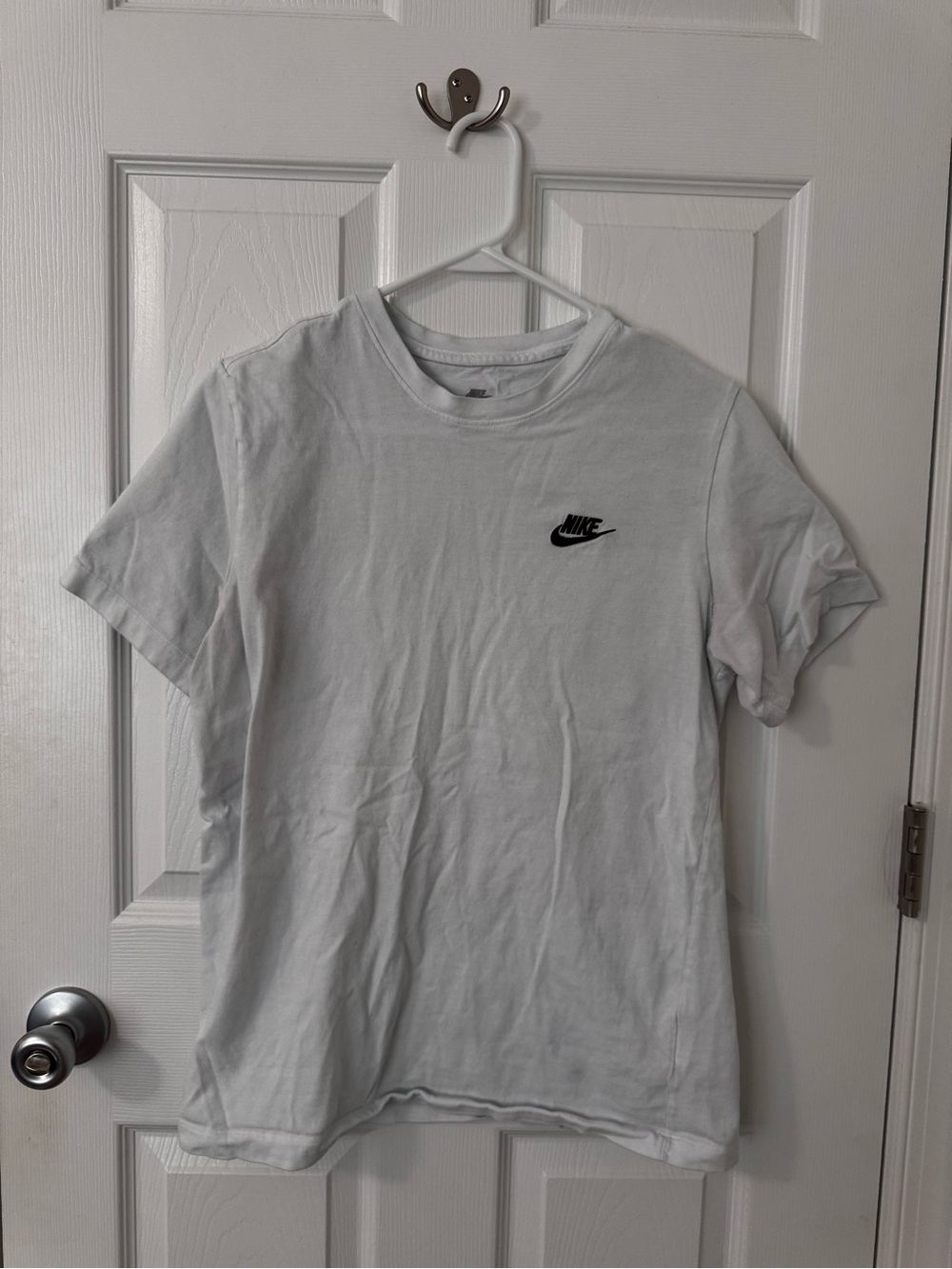 Nike Men’s White Short-Sleeve Logo T-Shirt - M
